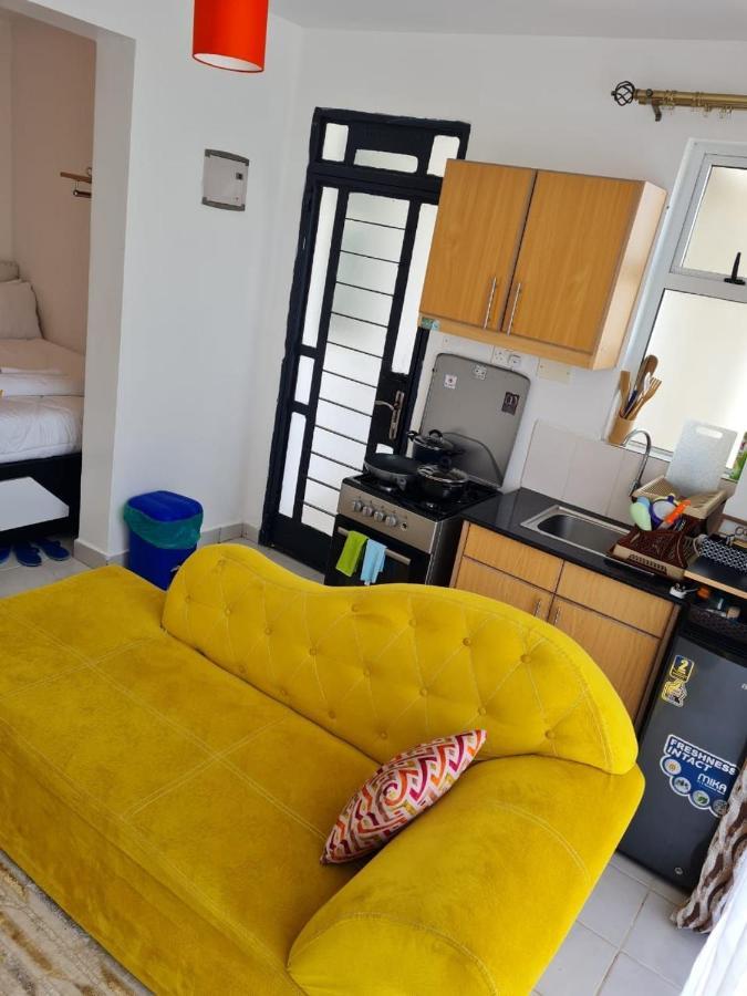 Racecourse Gardens Apartment