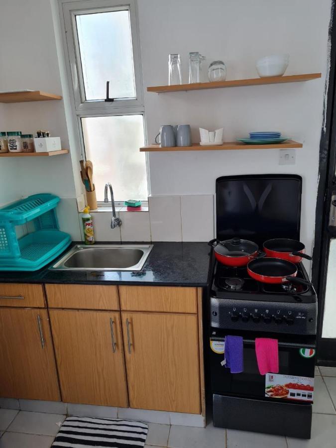 Racecourse Gardens Apartment *