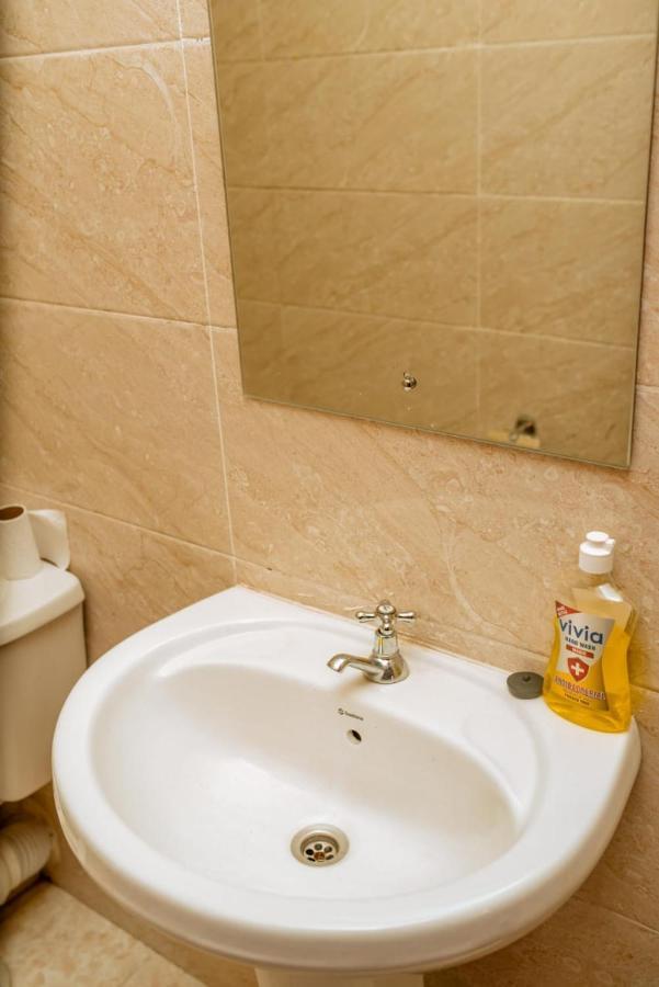 4 Ngara Apartment *