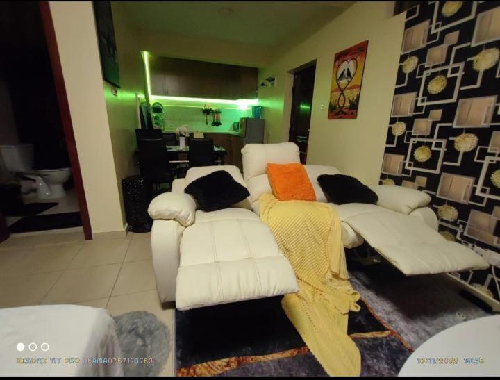4 Ngara Apartment *