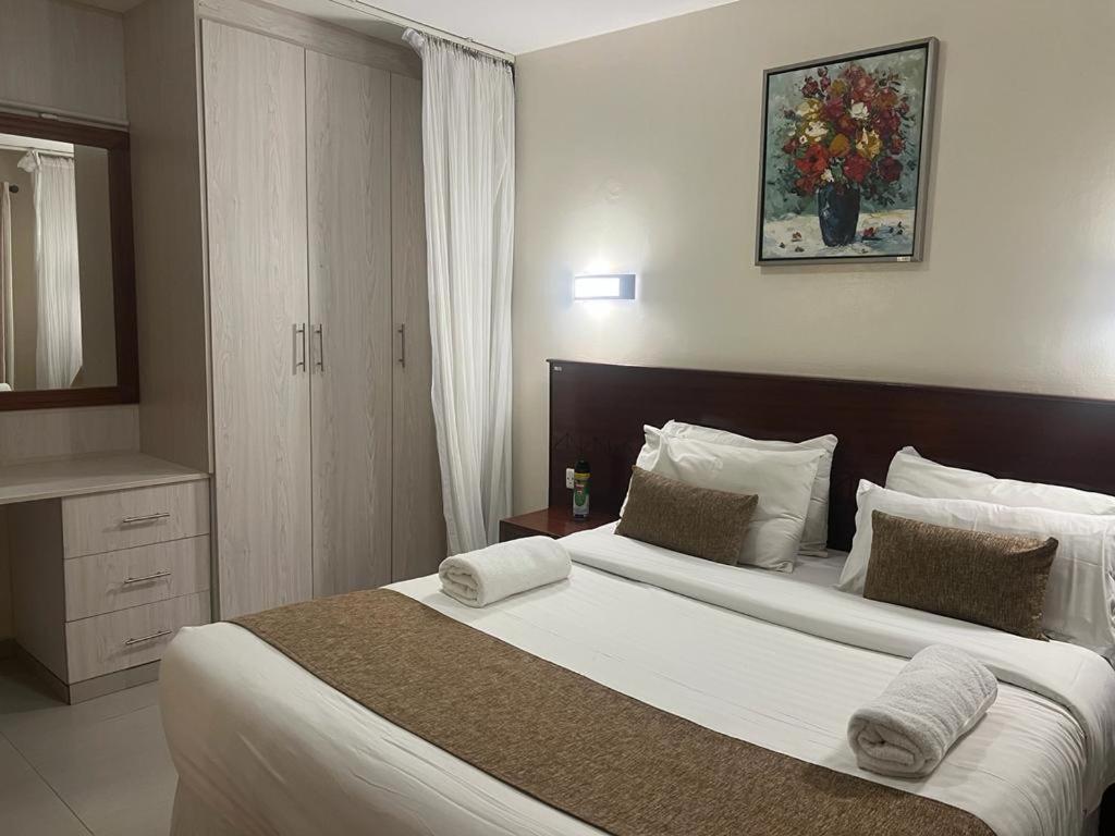 Lux Lantana Executive Apartment *