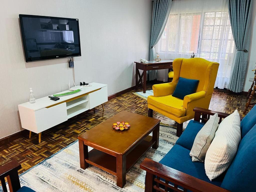 Lux Lantana Executive Apartment