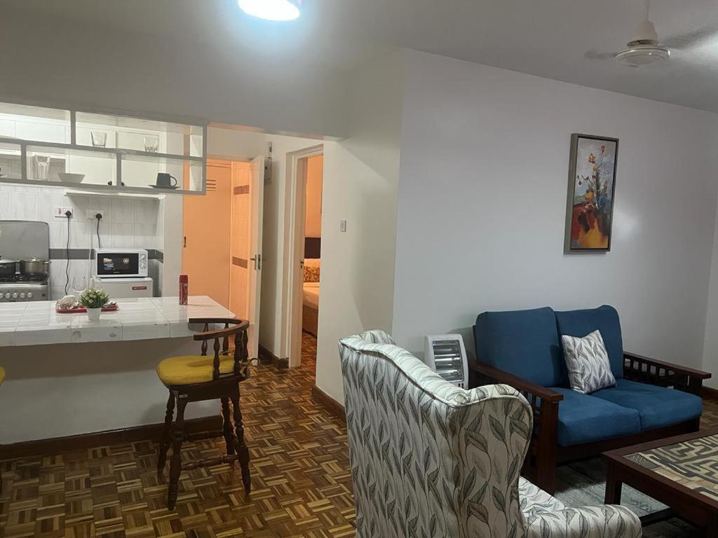 Lux Lantana Apartment