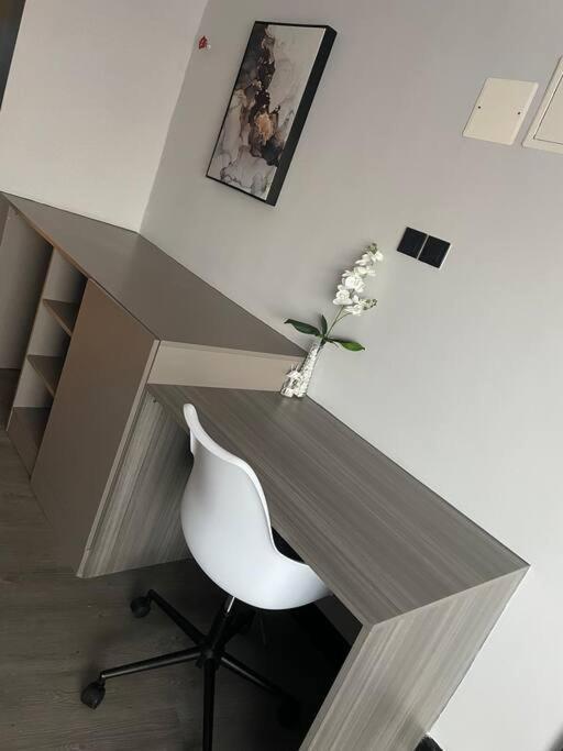 Modern In Escada Apartment