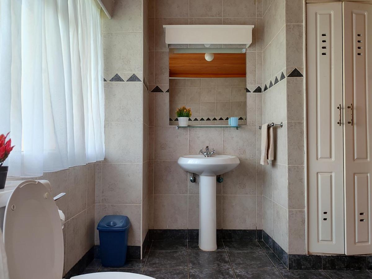 Apartment Lantana Gardens B2 & B8 *