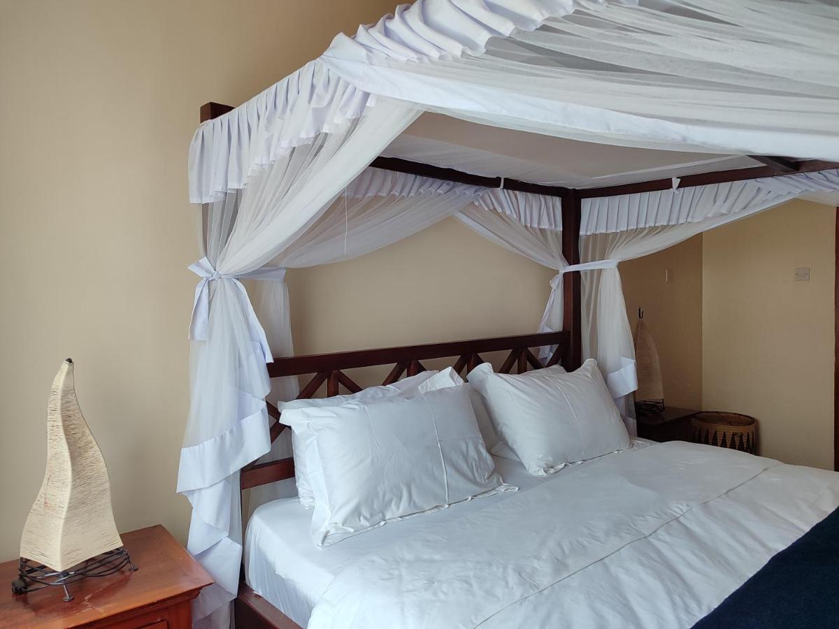 Apartment Lantana Gardens B2 & B8 *