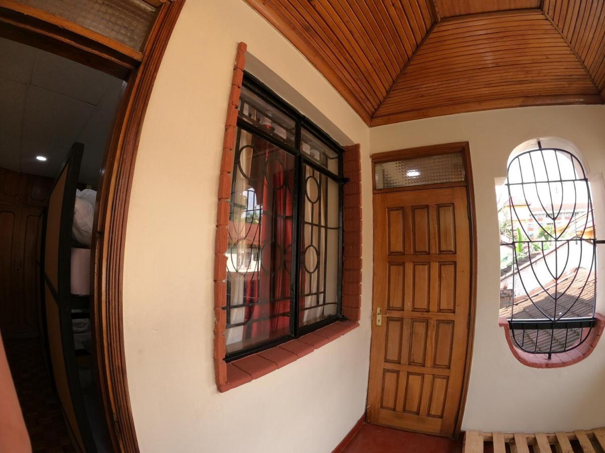 Hostel Backpackers *