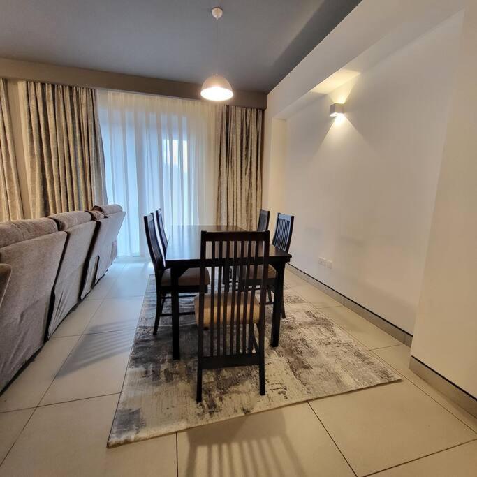 Luxury Modern 3bdr W/pool & Gym Ph_a205 Apartment Nairobi