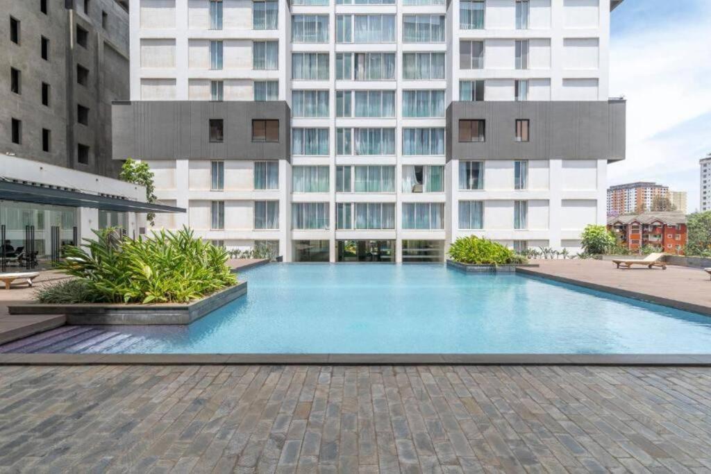 Luxury Modern 3bdr W/pool & Gym Ph_a205 Apartment Nairobi