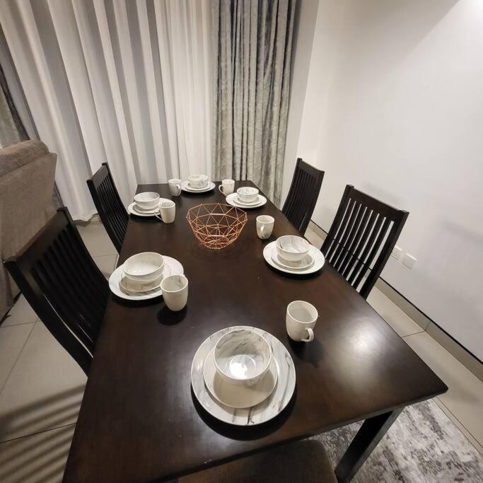 Luxury Modern 3bdr W/pool & Gym Ph_a205 Apartment