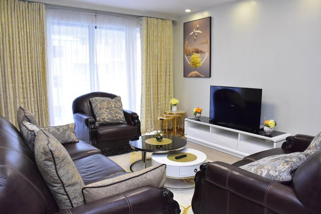 Apartment Blissful Airport Serviced Apt. *