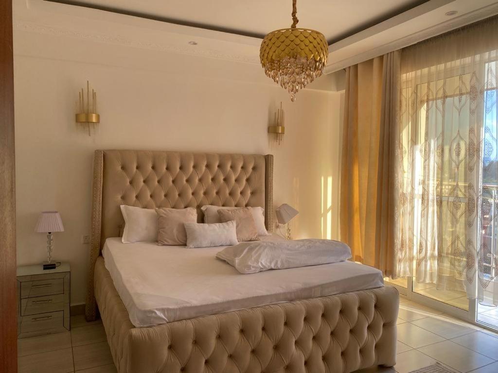 Sydney 4 Bed Fully Furnished. *