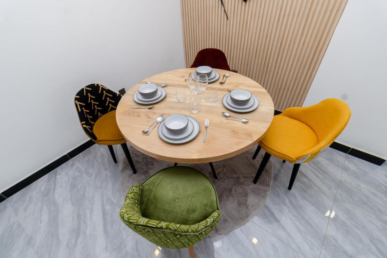 The Promenade Apartment *