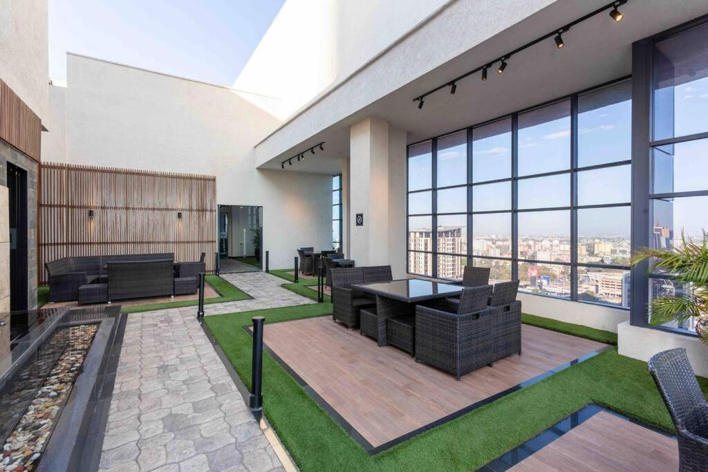 Apartment Sunny Modern Cinnamon *