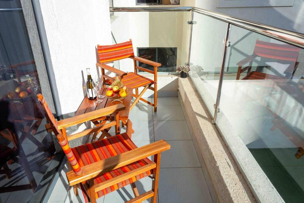 Apartment Sunny Modern Cinnamon *