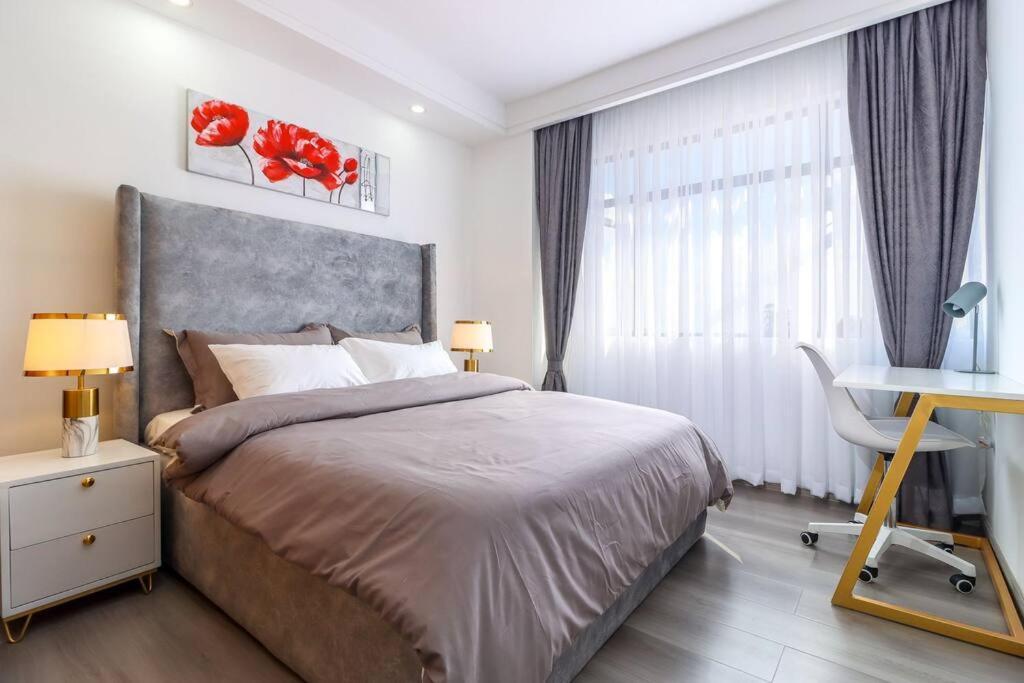 Lovely Furnished Cozy 2bed/room