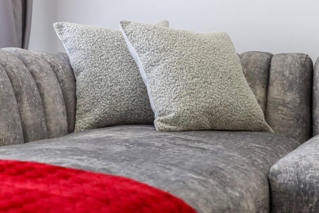 Apartment Lovely Furnished Cozy 2bed/room *