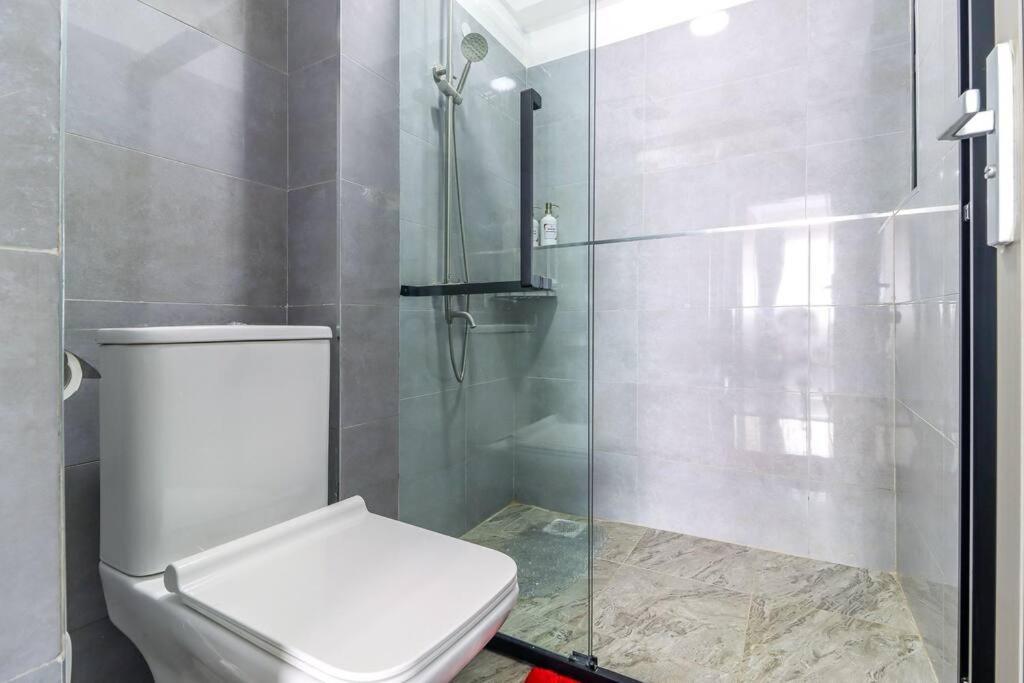 Lovely Furnished Cozy 2bed/room Apartment