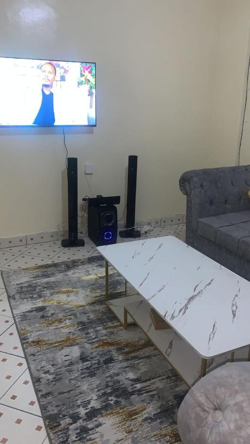 South B 1 Bedroom Airbnb - Kenya *