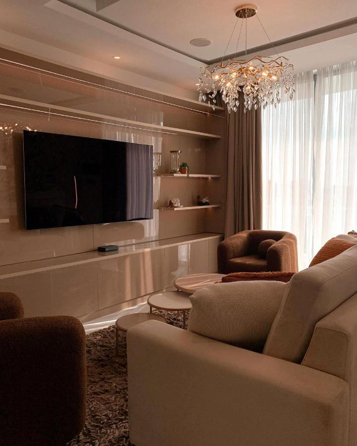 Dahlia Luxury Apartment