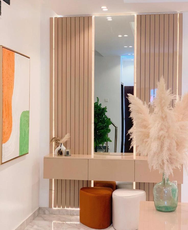 Dahlia Luxury Apartment