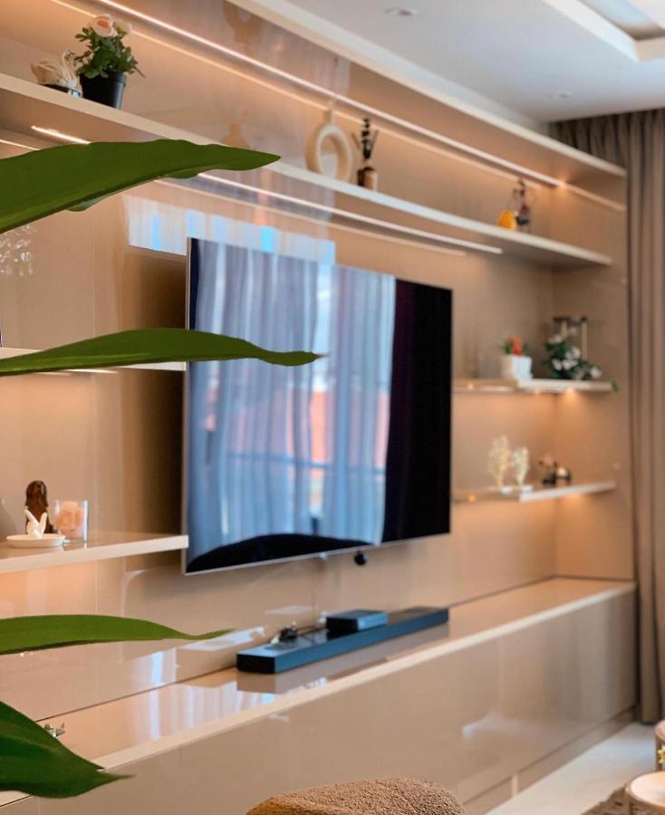 Dahlia Luxury Apartment *