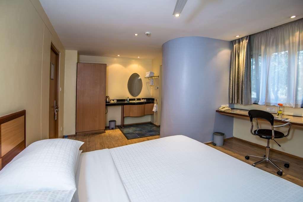Western Upper Hill Hotel 3*