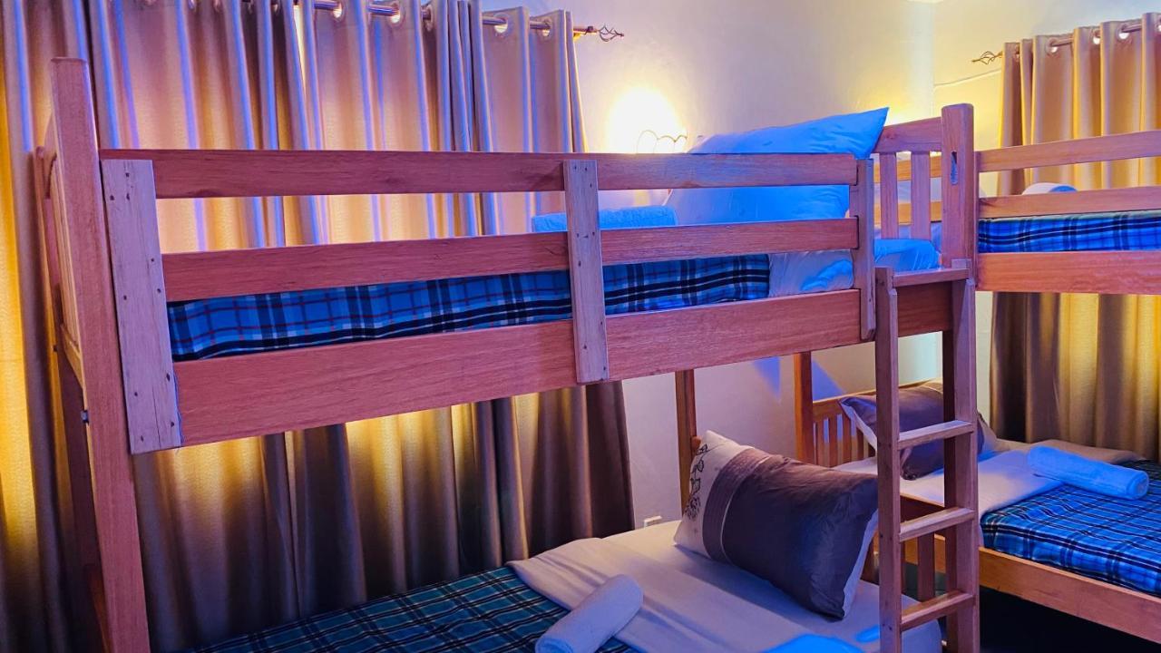 Rhino Point Backpackers Hostel *