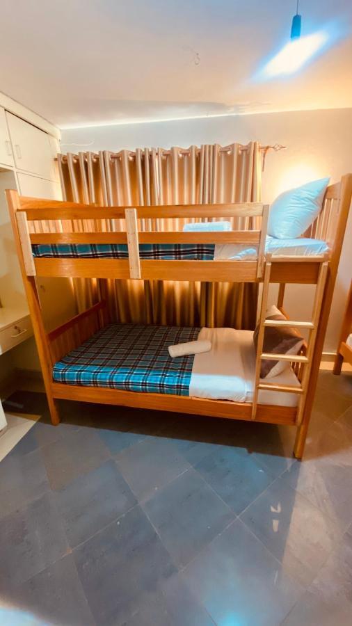 Rhino Point Backpackers Hostel *