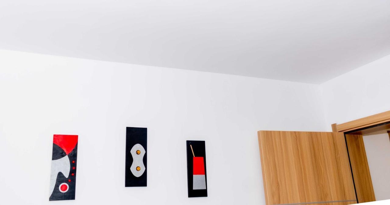 Staroot Charm 2br Yaya Center, Kilimani * Nairobi