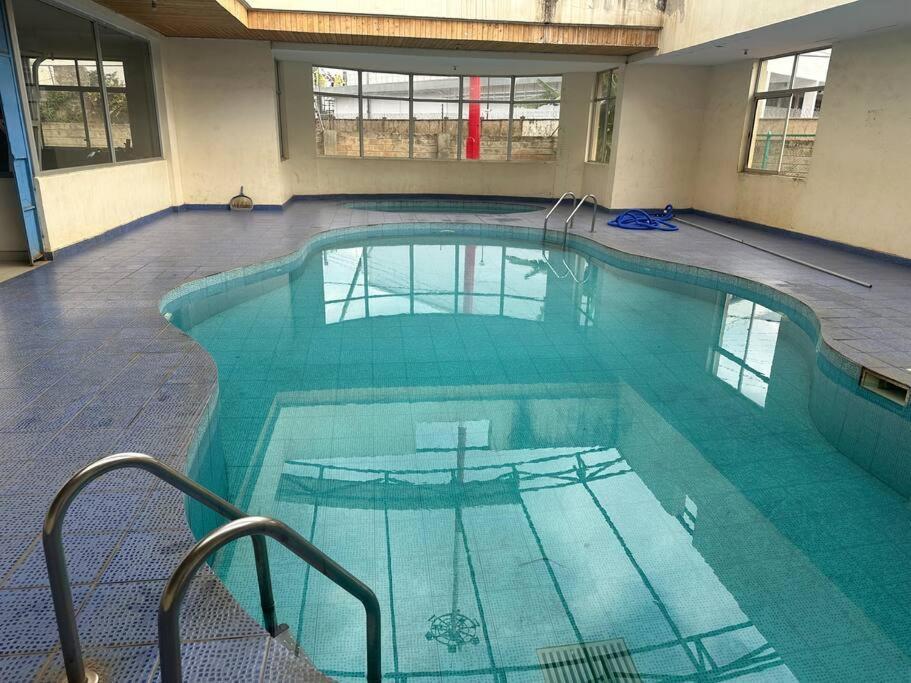 Luxury 3bedroom Apartment *