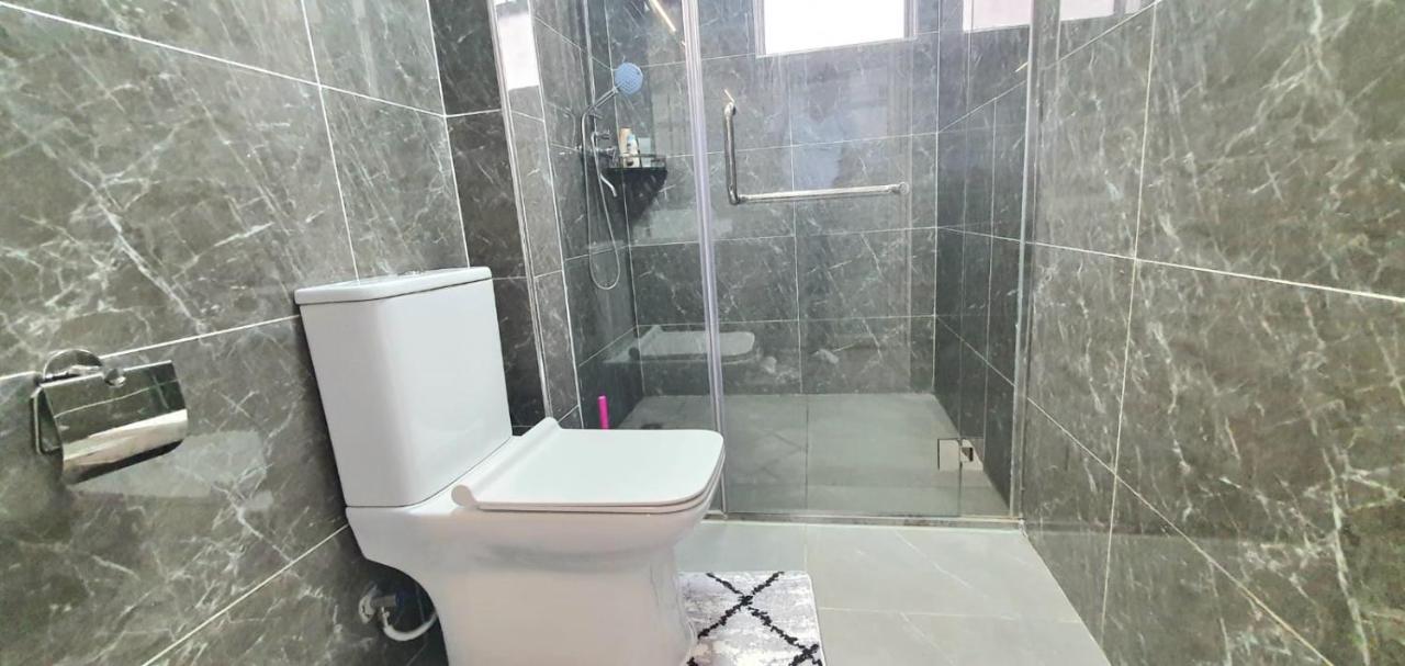 Zanzi Court Apartment