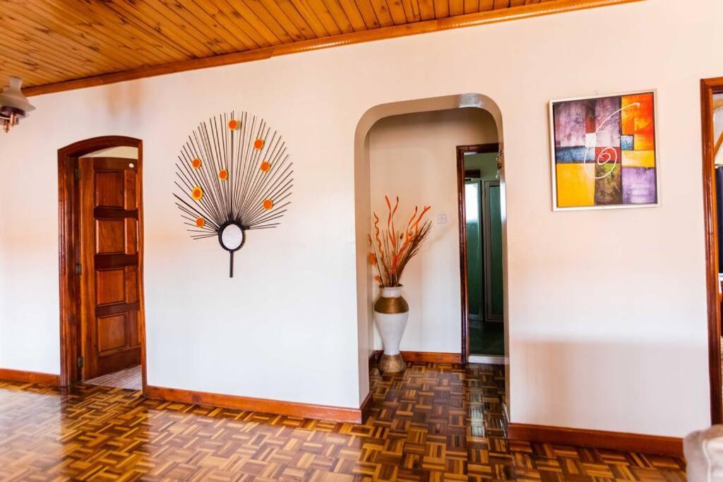 Royal Castle 3 Bedroom En-suite Cozy * Nairobi
