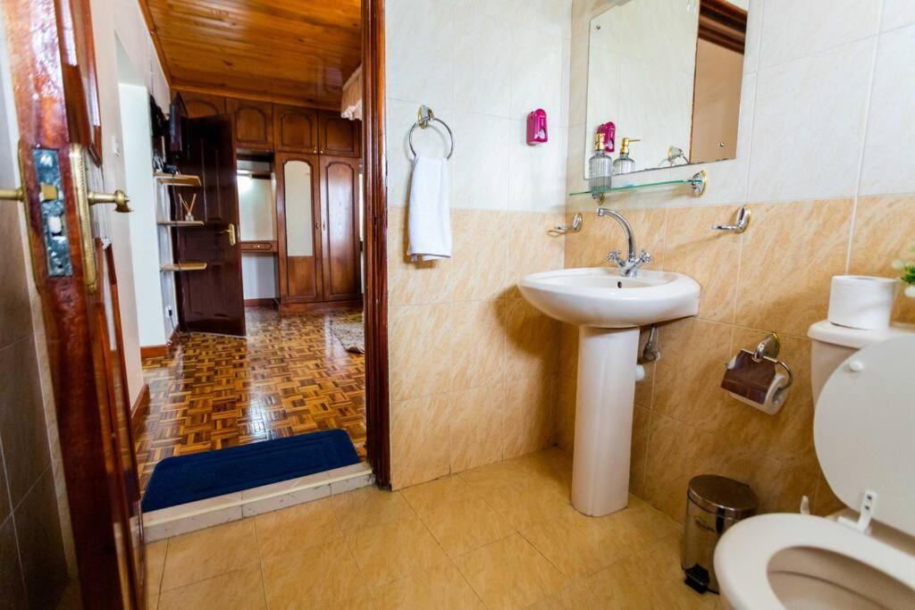 Royal Castle 3 Bedroom En-suite Cozy Apartment