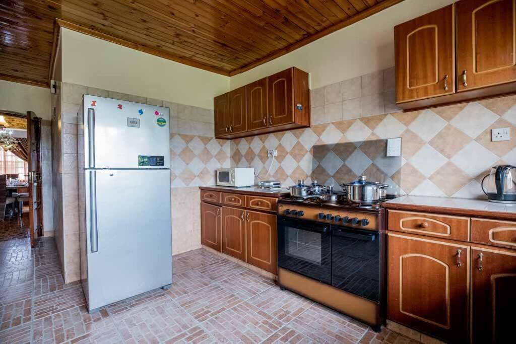Royal Castle 3 Bedroom En-suite Cozy Apartment *