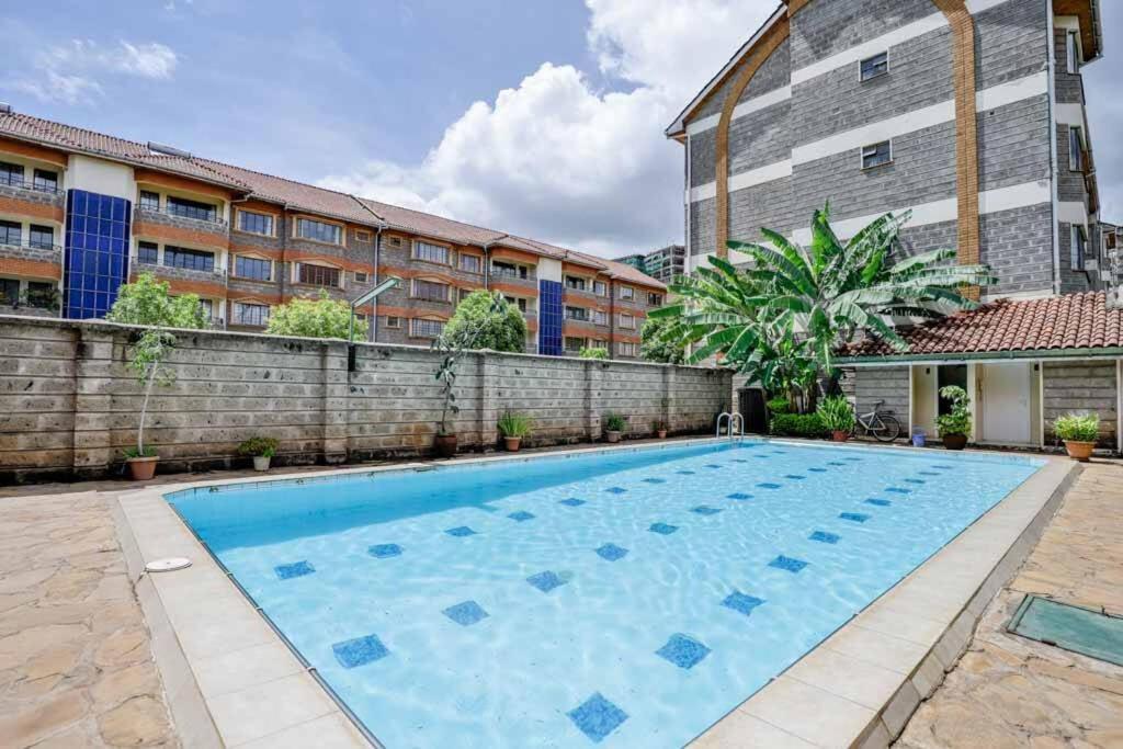 Royal Castle 3 Bedroom En-suite Cozy Apartment Nairobi