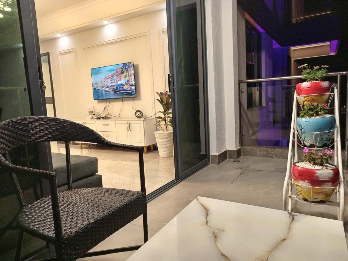 Apartment Stayrest Safari Tours New 3 Bedroom In Kilimani With Rooftop Pool *