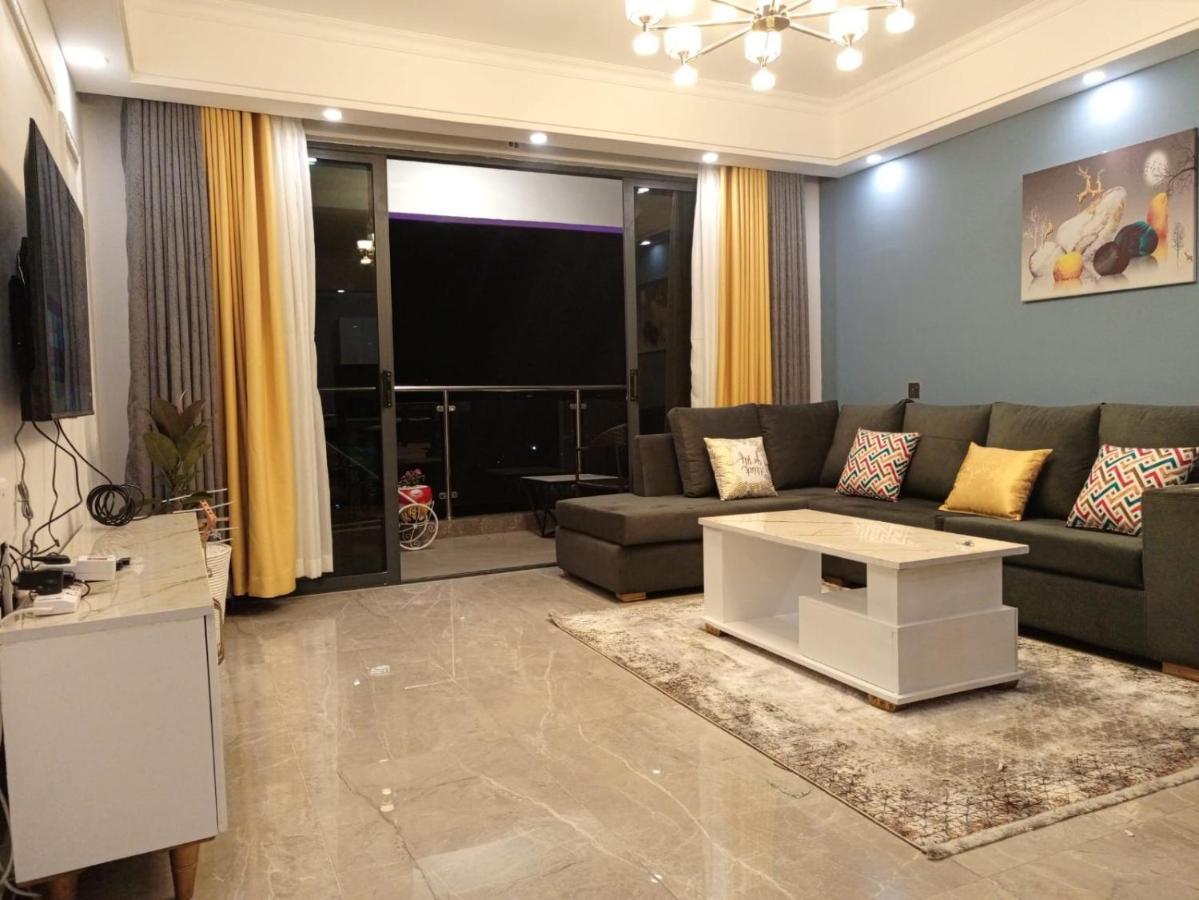 Apartment Stayrest Safari Tours New 3 Bedroom In Kilimani With Rooftop Pool