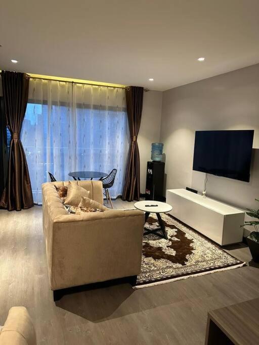 Cosy In Westlands *