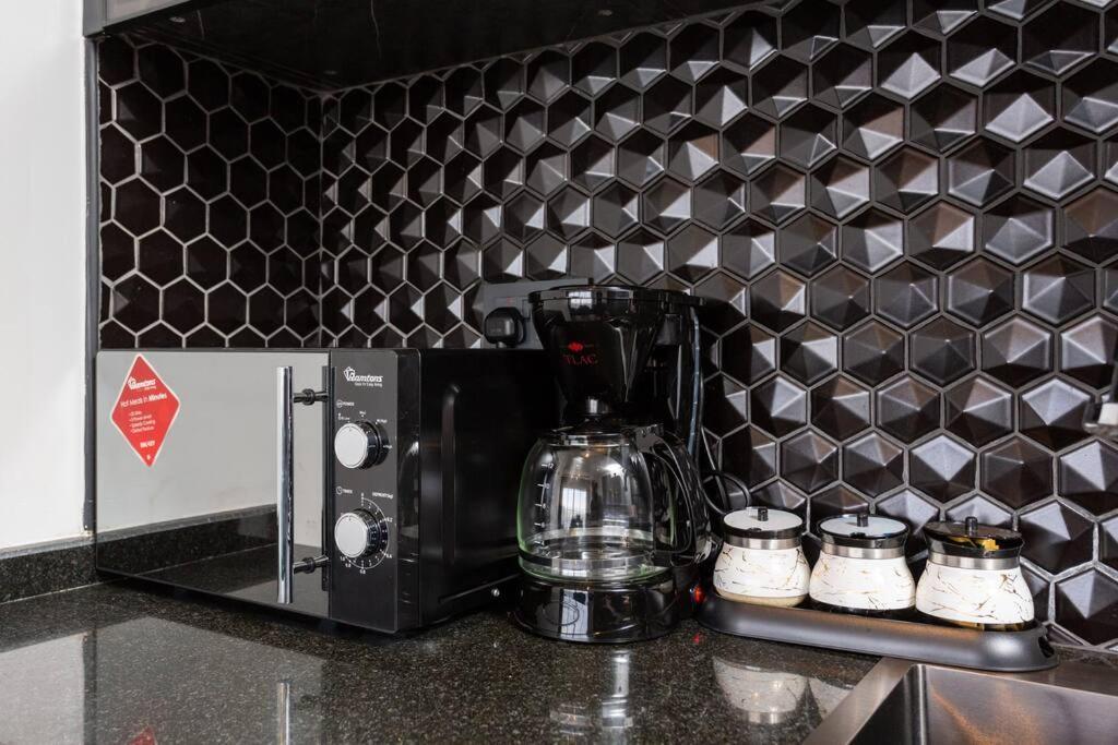 High-rise 2bd/2ba Luxury, W/pool & Gym - Westlands * Nairobi