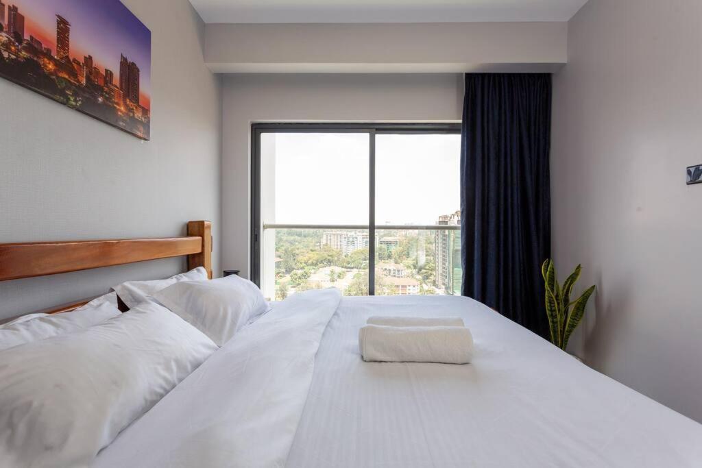 High-rise 2bd/2ba Luxury, W/pool & Gym - Westlands Nairobi