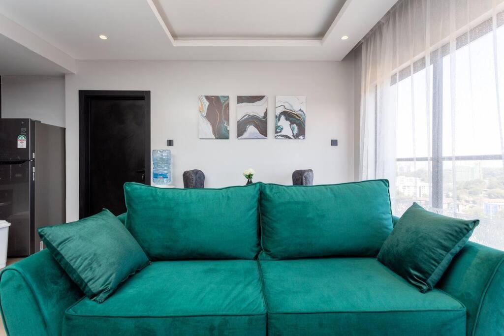 Apartment High-rise 2bd/2ba Luxury, W/pool & Gym - Westlands Nairobi