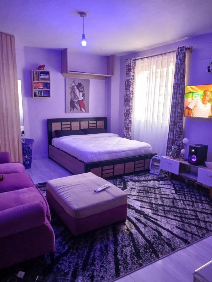 Antique Budget Studio Bed & Breakfast *