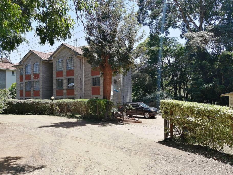 Cozy Haven, Centrally Located In Westlands, Apartment *