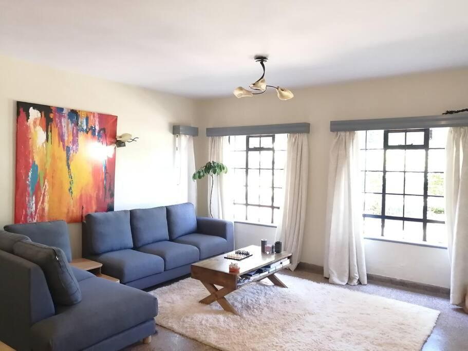 Apartment Cozy Haven, Centrally Located In Westlands,