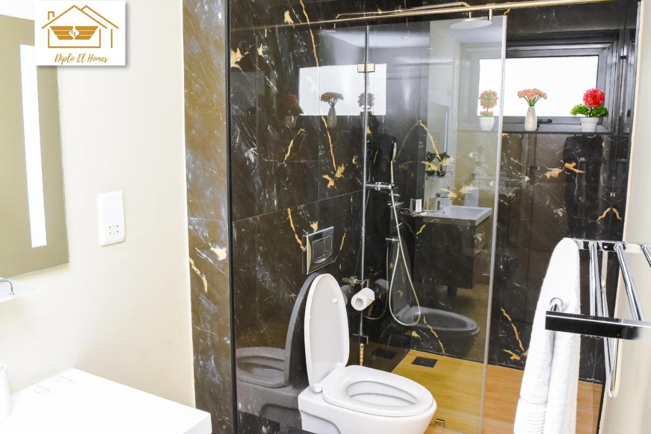 Elegant 2 Bedroom In Riverside Square Apartment