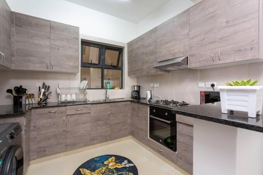 Modern Skyline Luxury - 2bd/2ba - Westlands
