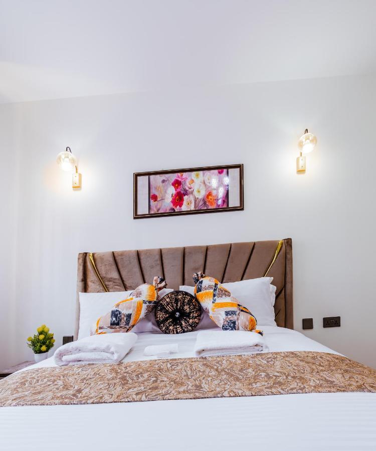 Jubilant Homes By Edmor Apartment *