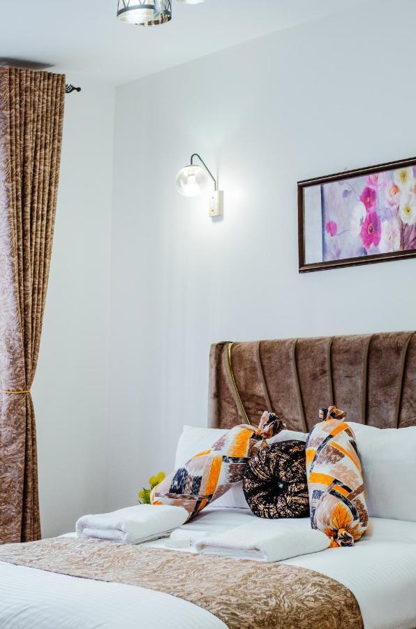 Jubilant Homes By Edmor Apartment