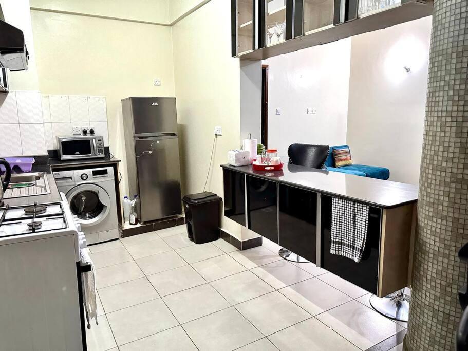 Cozy One Bedroom - Sapphire Near Jkia, Eka Along Mombasa Road Apartment *